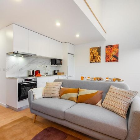 Whome Riverside View Premium Apartment W/ Ac & Terrace Porto Ngoại thất bức ảnh