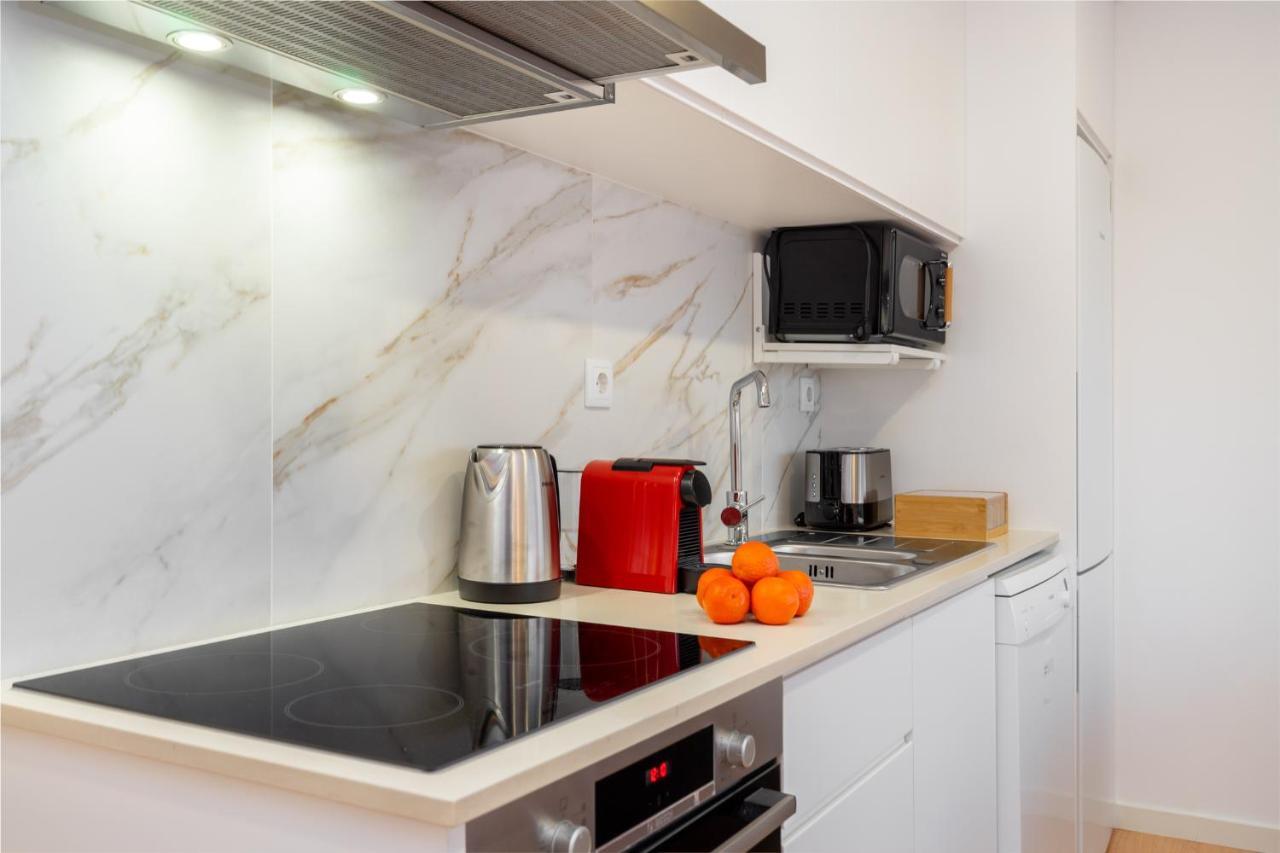 Whome Riverside View Premium Apartment W/ Ac & Terrace Porto Ngoại thất bức ảnh
