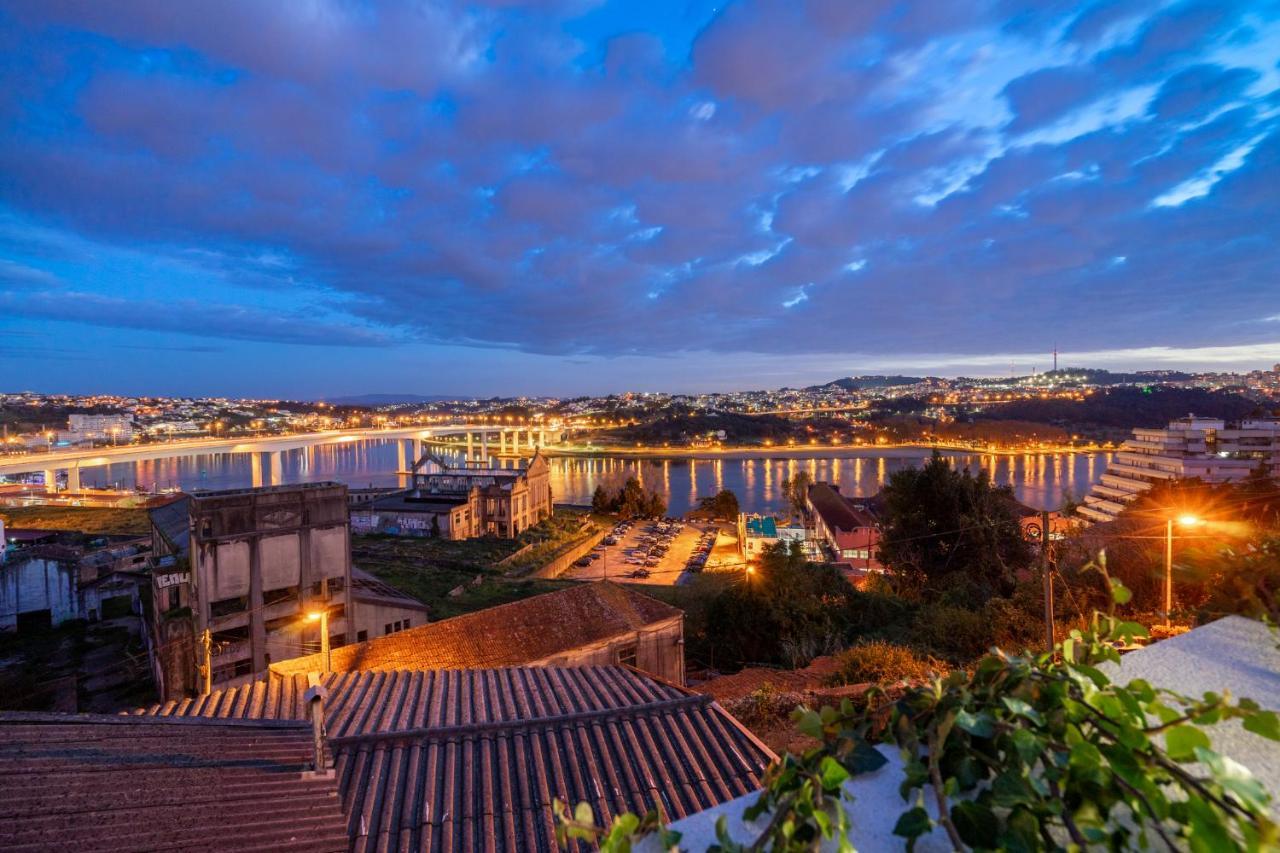 Whome Riverside View Premium Apartment W/ Ac & Terrace Porto Ngoại thất bức ảnh